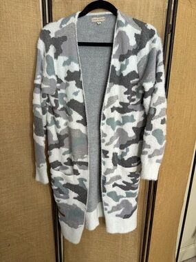 Simply Southern Fuzzy Camo Cardigan in Gray, White & Green